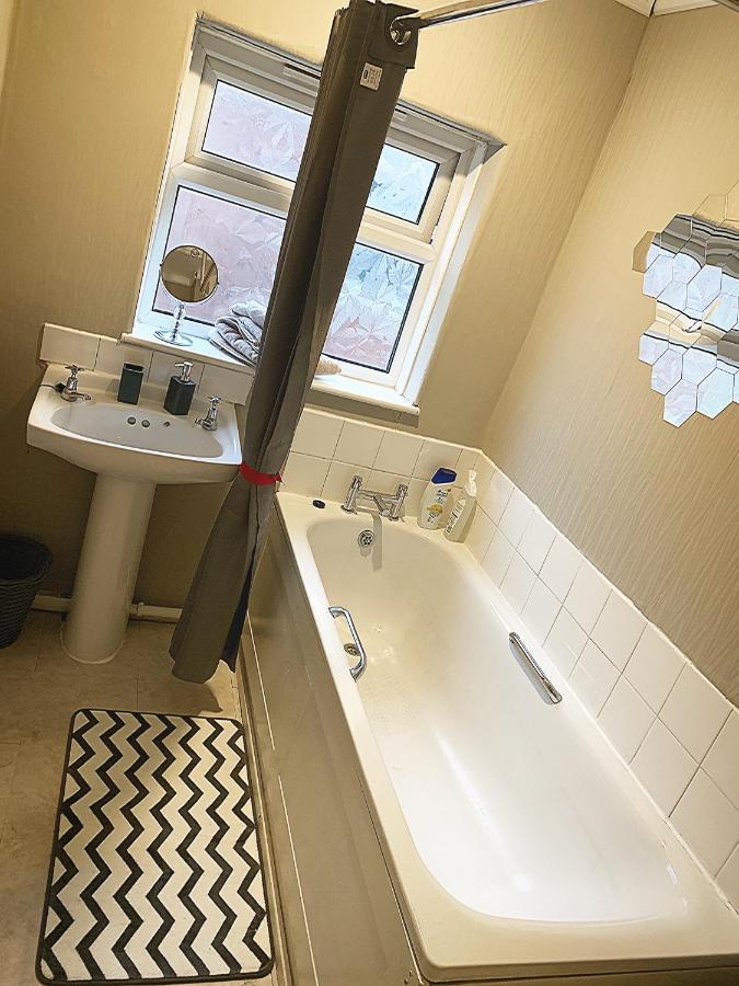 Double Room Bentilee Bucknall  ภายนอก รูปภาพ
