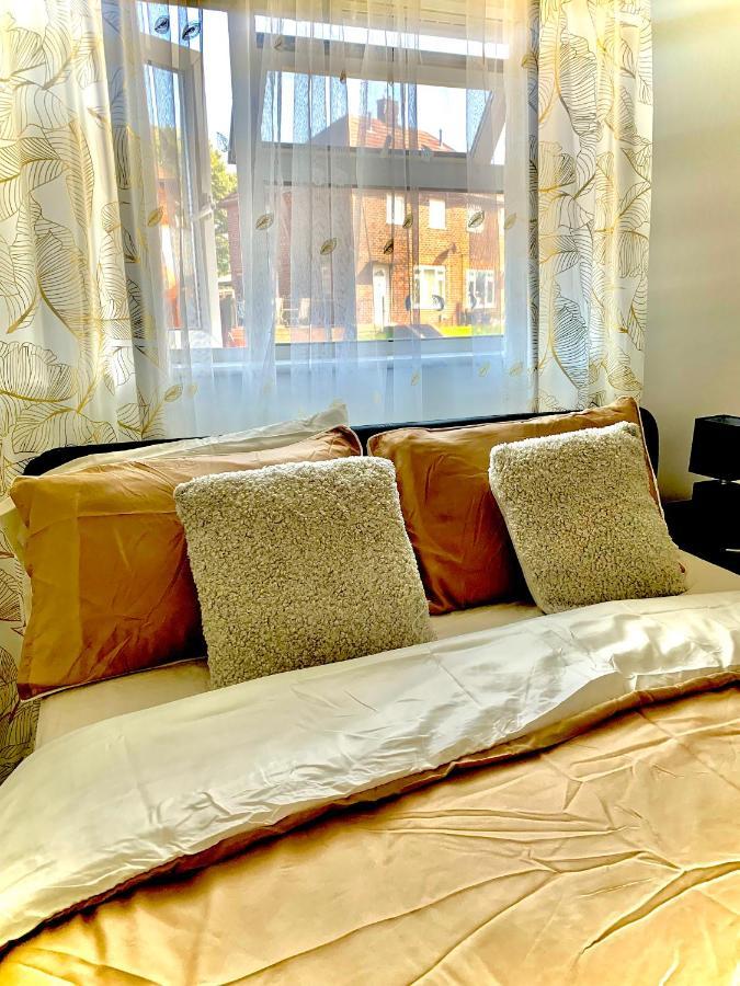 Double Room Bentilee Bucknall  ภายนอก รูปภาพ