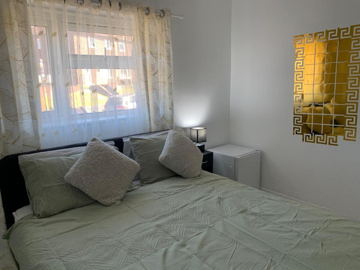 Double Room Bentilee Bucknall  ภายนอก รูปภาพ